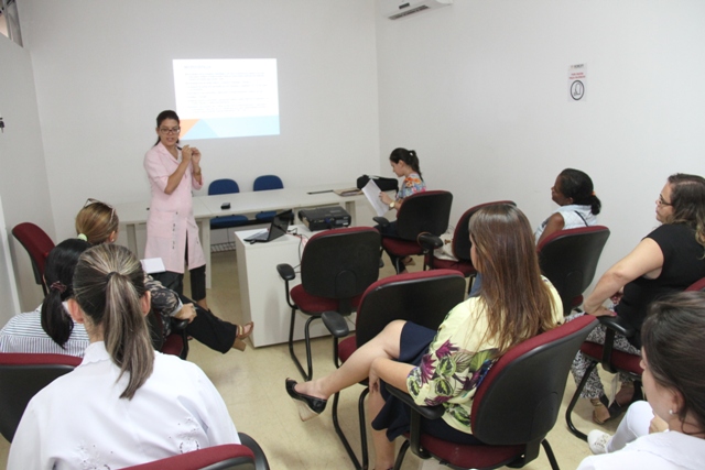 Médica pediatra, Drª Ellen Barros - Palestrante