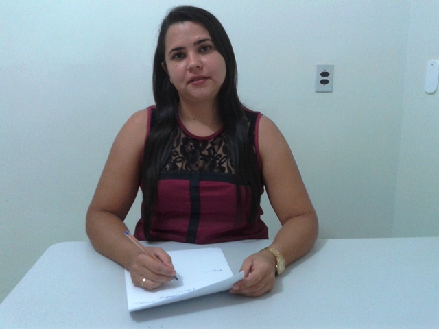 Coordenadora do Programa Municipal de Controle da Tuberculose, a enfermeira Layla Nascimento