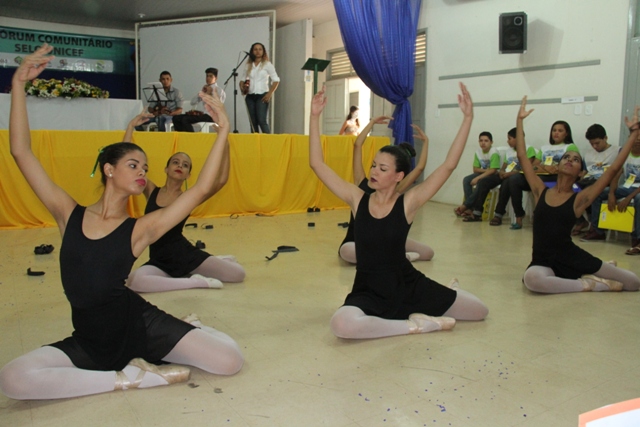 alunos Escola Municipal Timóteo Borges de Aguiar (bairro Boa Vista)