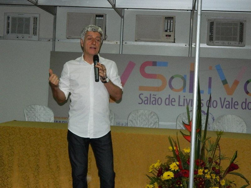 Caco Barcellos no SaliVaG - Foto: Romário Mendes